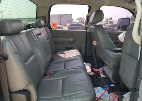 2013 Chevrolet Silverado K2500 Heavy Duty z USA, uszkodzony, nr VIN 1GC1KVEG6DF168701